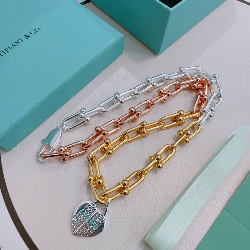 Tiffany necklace 09yxx17